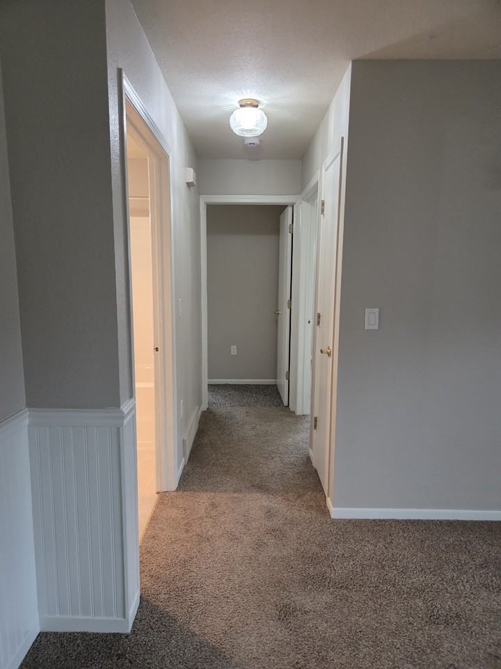 883 E Loos St #3 - Photo 3 of 11