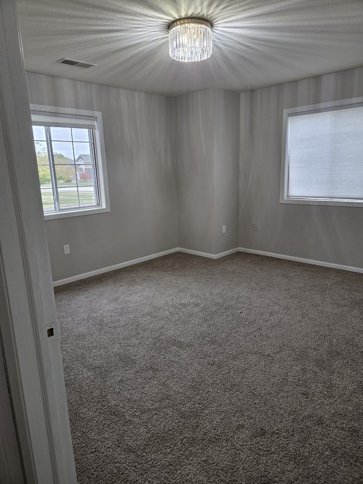 883 E Loos St #3 - Photo 4 of 11