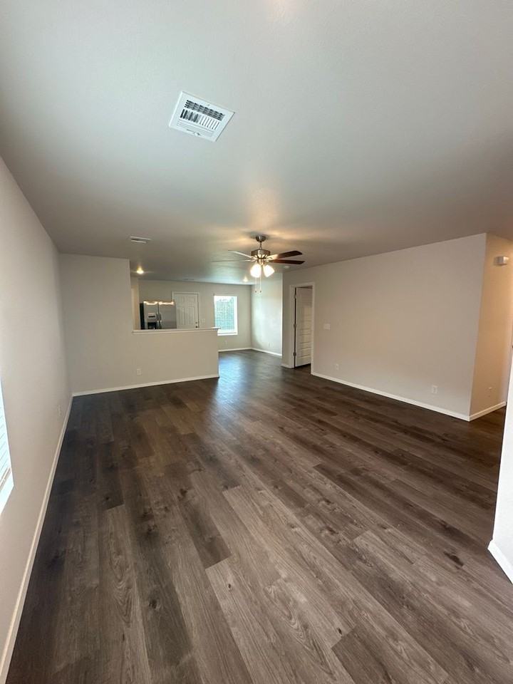 1103 W Fargo Rd - Photo 4 of 16