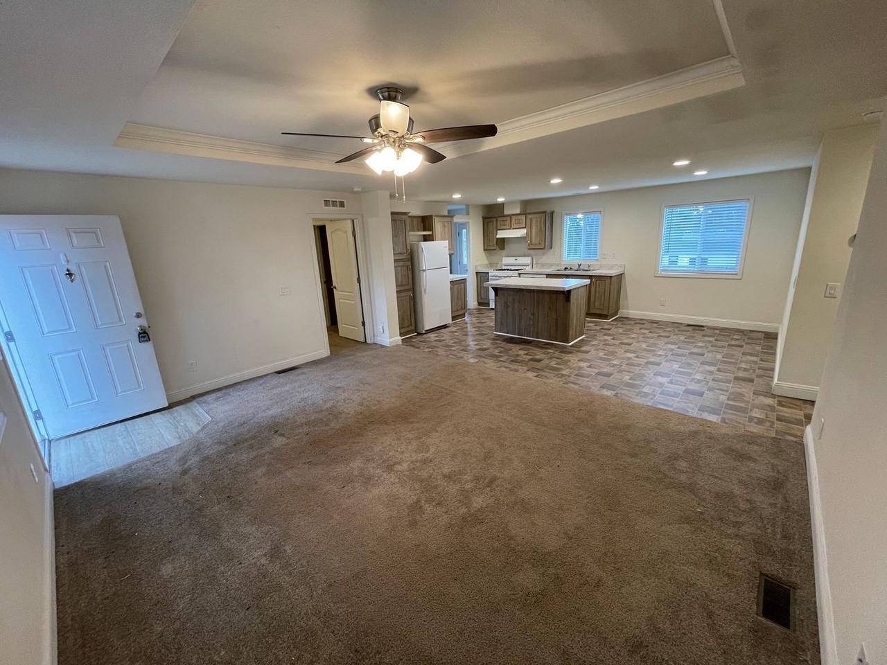 13913 Carver Dr - Photo 2 of 26