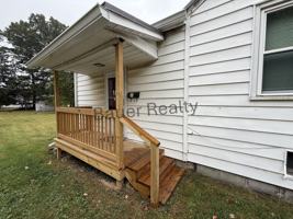 featured image of 728 W 10th St