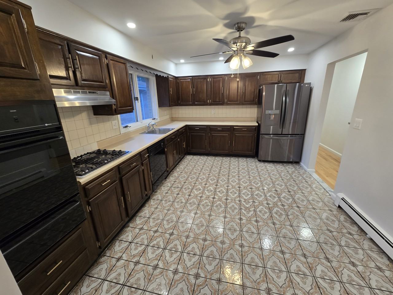 E Palisades Blvd & 2nd St #1 - Photo 6 of 18