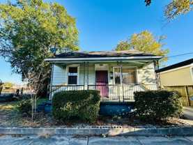 1109 Dock St - Photo 1 of 1