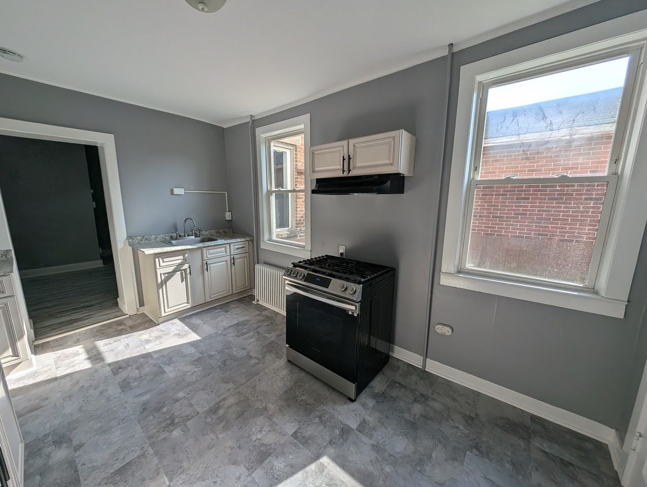 1273 Broadway #1R - Photo 3 of 15