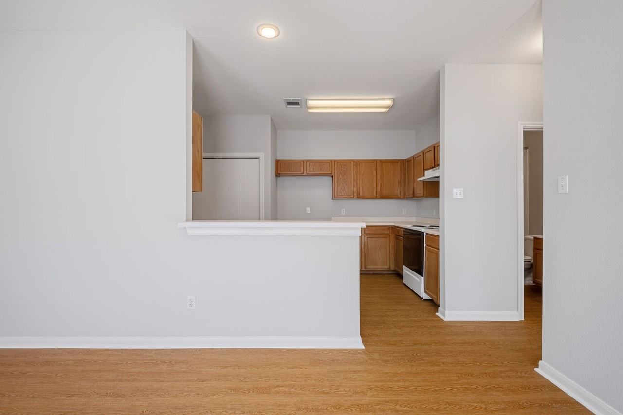 2300 S Bagdad Rd #B - Photo 6 of 20