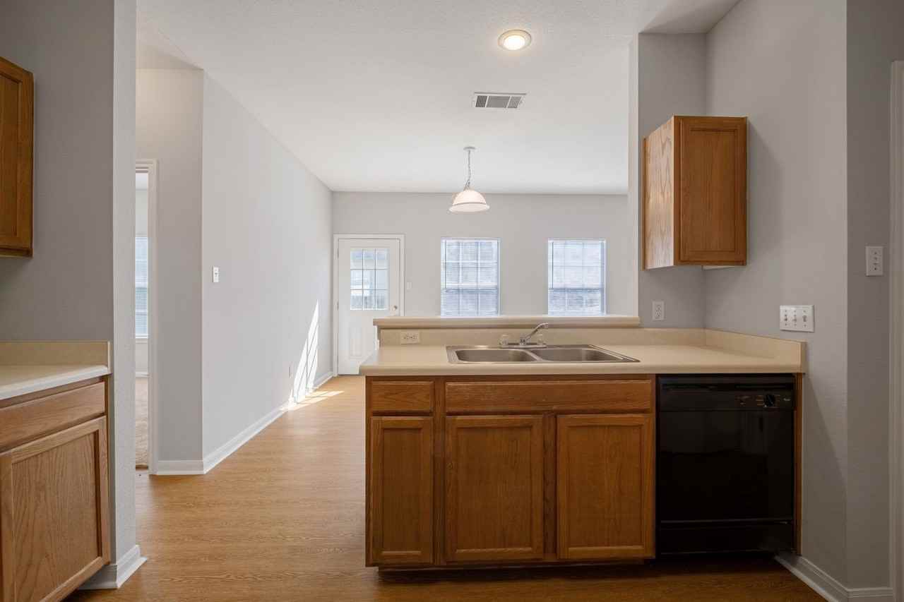 2300 S Bagdad Rd #B - Photo 7 of 20