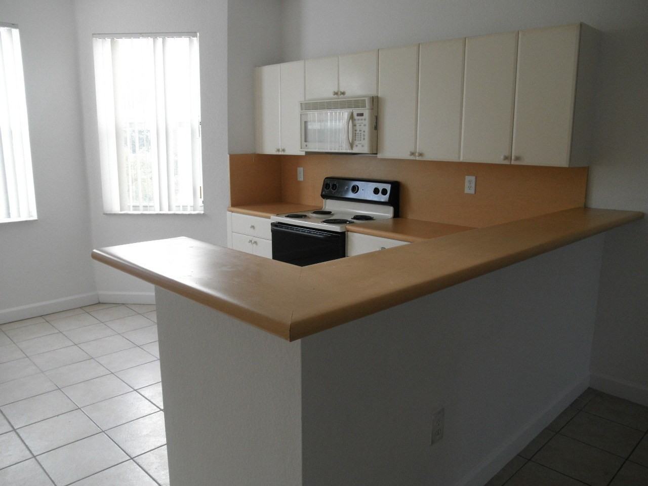 3002 Shoma Dr - Photo 4 of 11