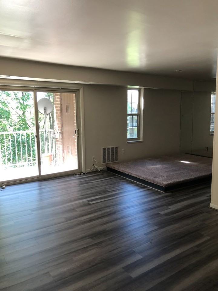14 Mountbatten Ct - Photo 3 of 17
