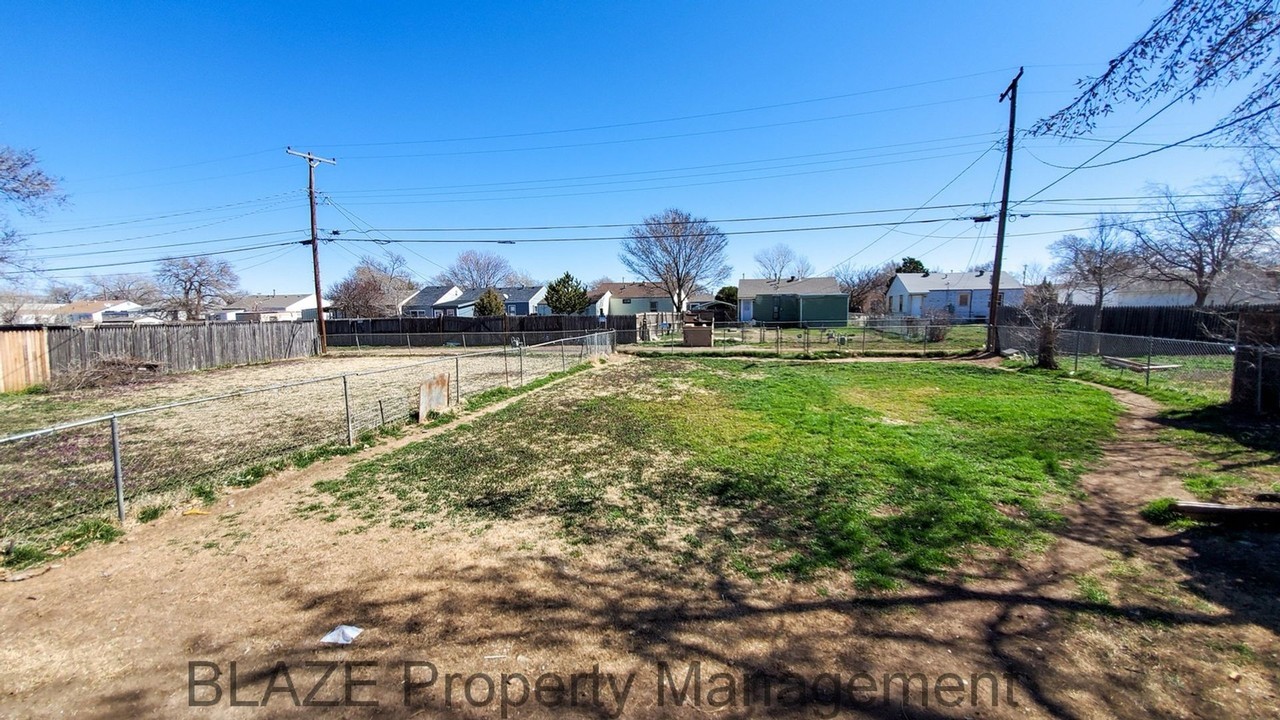 1915 S Roosevelt St - Photo 2 of 2