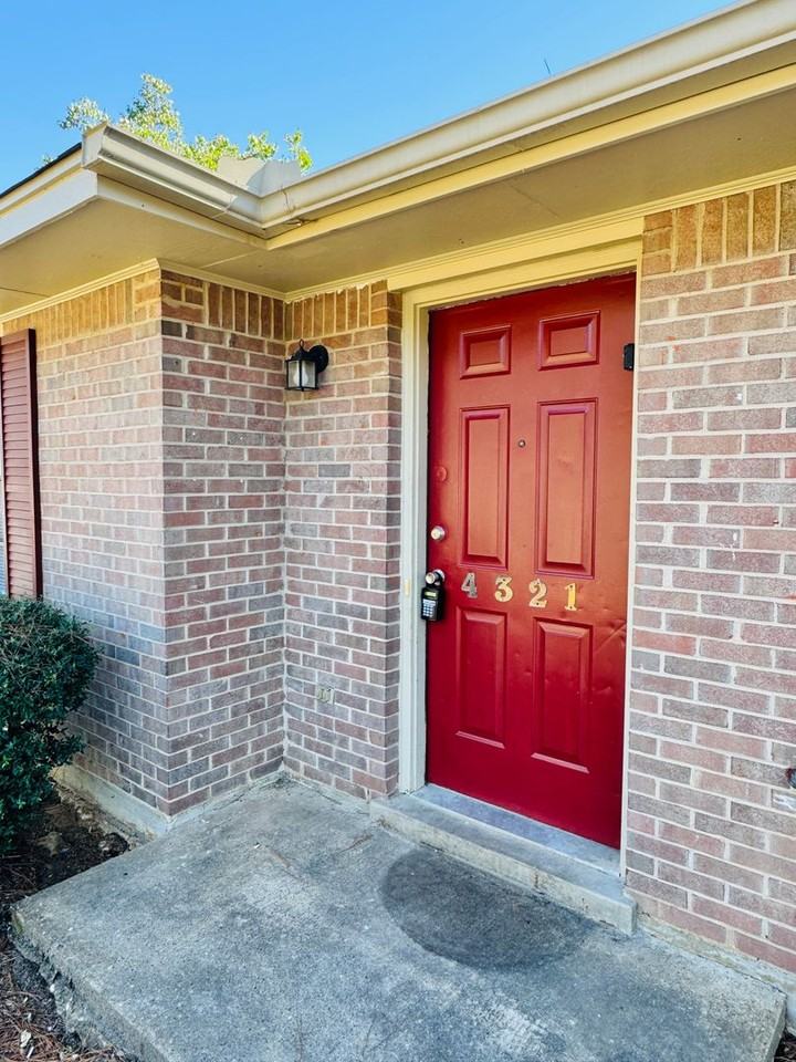 4321 Wimbledon Rd - Photo 4 of 27