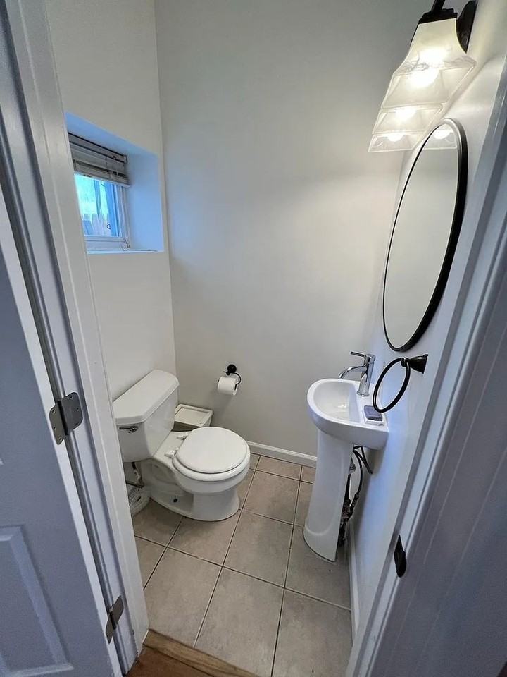 1342 S 18th St - Photo 4 of 17