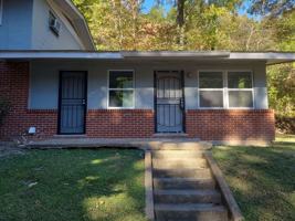 featured image of 715 Lupton Dr