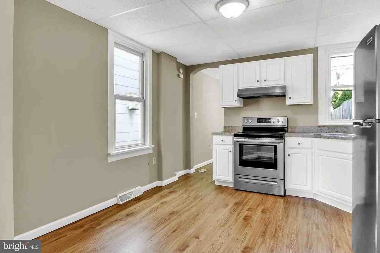 2324 Luce St - Photo 6 of 32