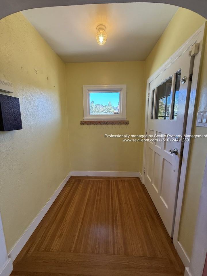 2951 Madera Ave - Photo 3 of 32
