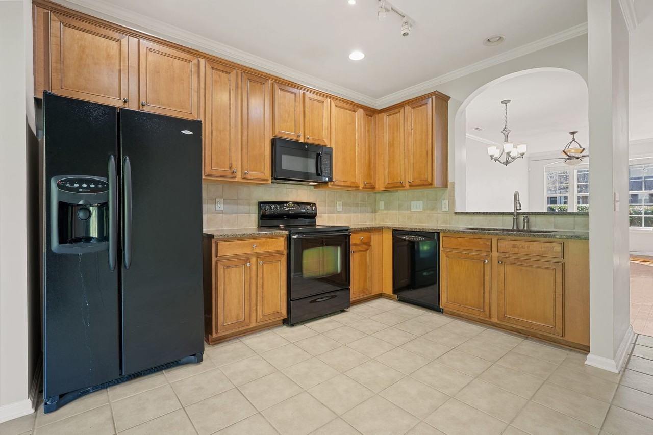 138 Cedar Elm Rd - Photo 5 of 21