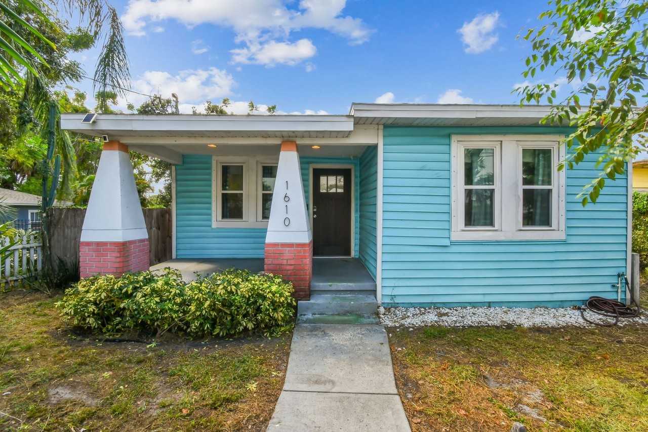 1610 N Pierce St - Photo 2 of 25