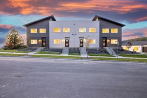 featured image of 4512 4512 N Dapple