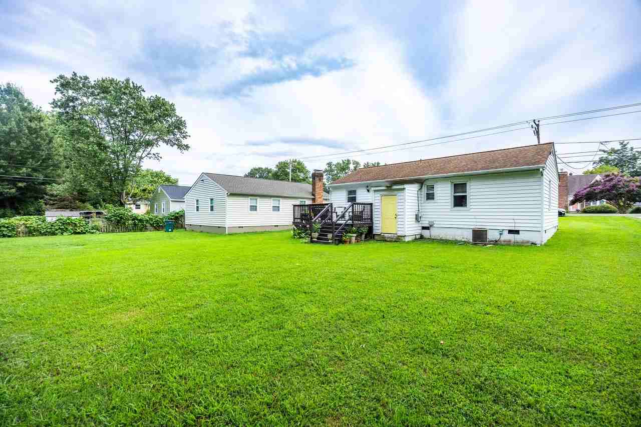 4804 Penick Rd - Photo 4 of 43