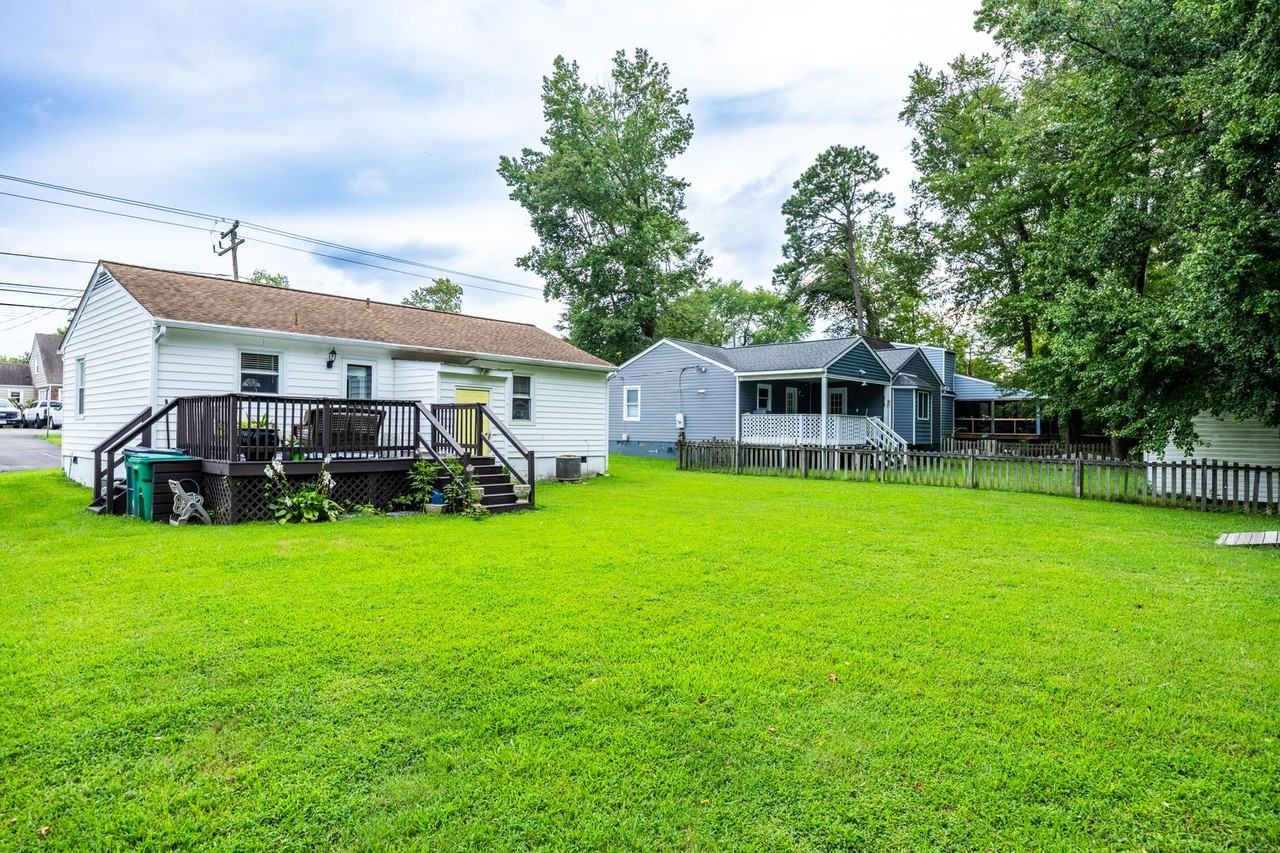 4804 Penick Rd - Photo 5 of 43