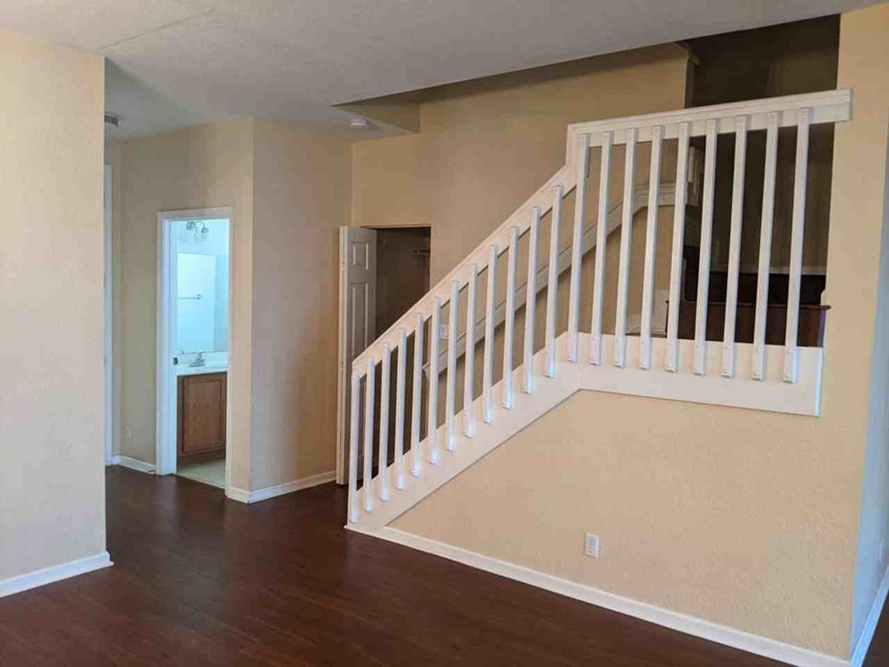 2226 Oakmont Dr - Photo 5 of 18