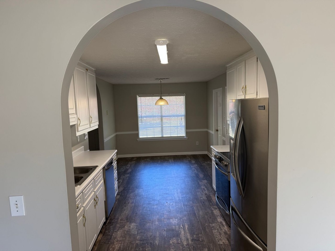 1672 Walters Park Ct - Photo 7 of 34