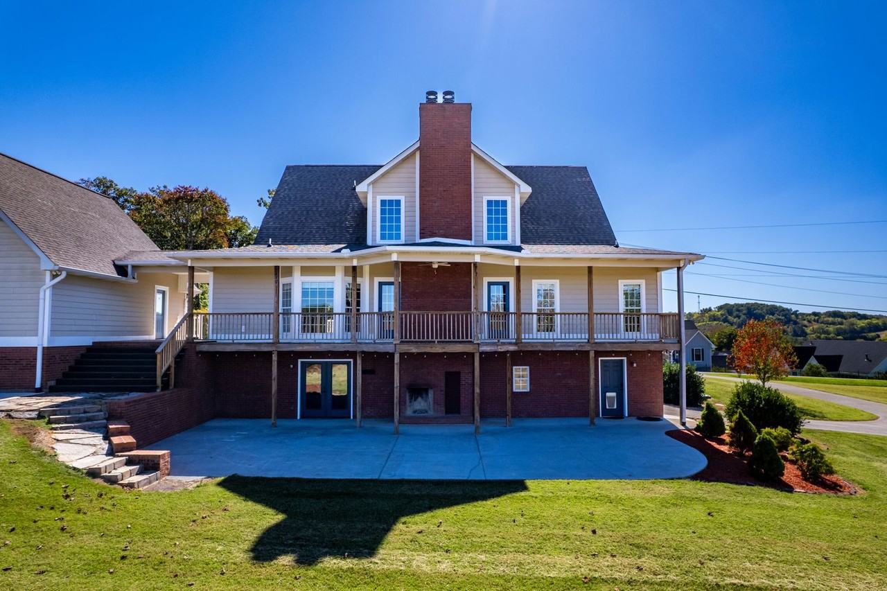 7794 Morganton Rd - Photo 5 of 46