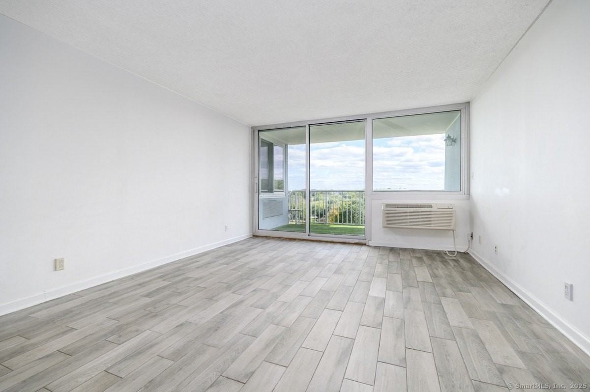 1 Strawberry Hill Ave #9G - Photo 3 of 20