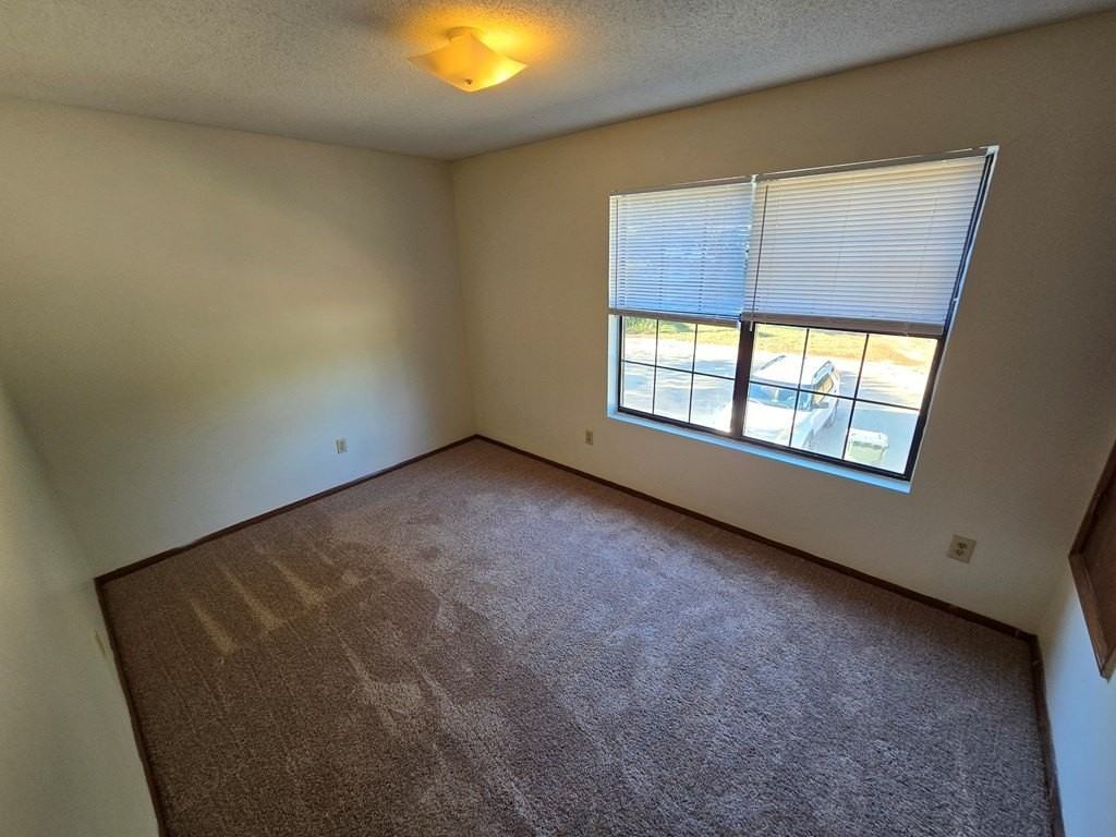 403 Floyd St - Photo 5 of 6