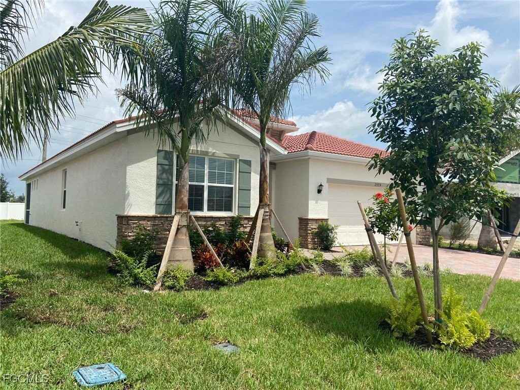 2974 Royal Gardens Ave - Photo 3 of 18