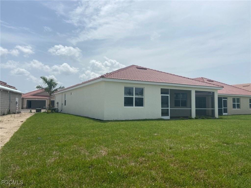 2974 Royal Gardens Ave - Photo 4 of 18