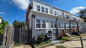 5725 N Lawrence St - Photo 1 of 1