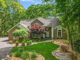 featured image of 3427 E Dobson Pl