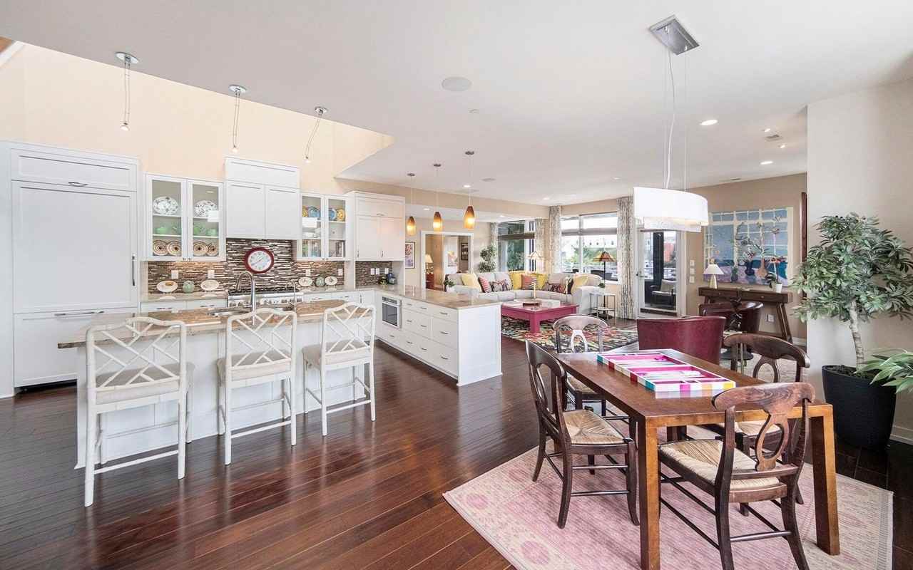 121 W Kingsley St Apt 502 #502 - Photo 7 of 31