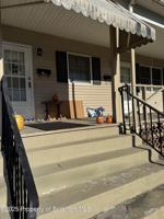 featured image of 407 Boyle St