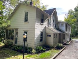 featured image of 35 N Hillside Ave