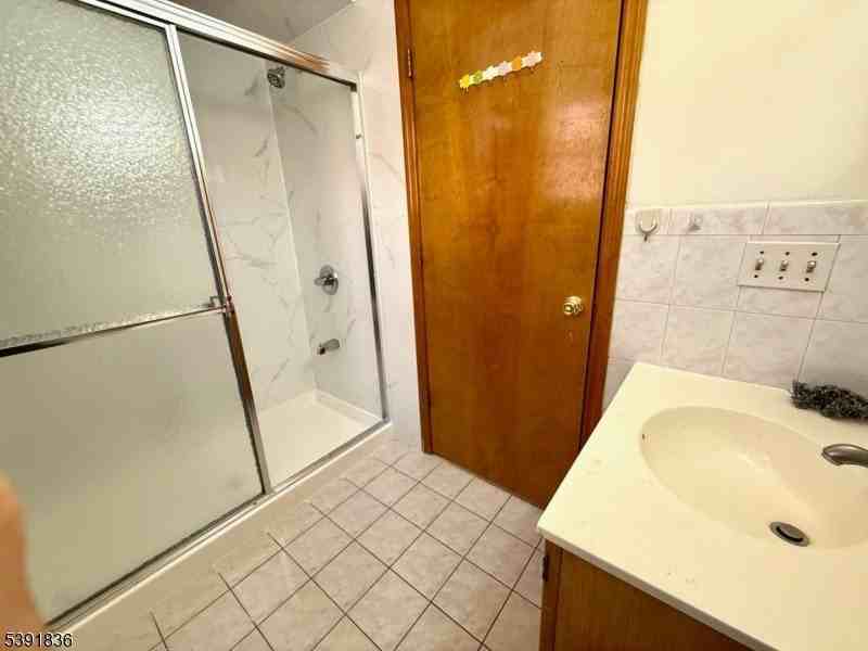 68 Somme St #2 - Photo 7 of 12