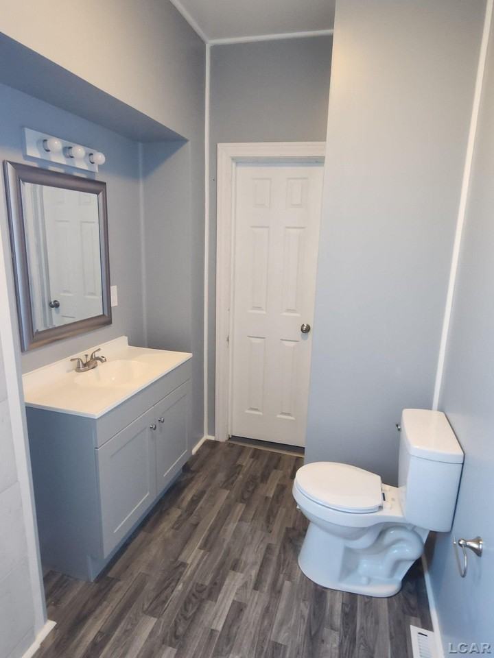 139 Union St - Photo 3 of 6