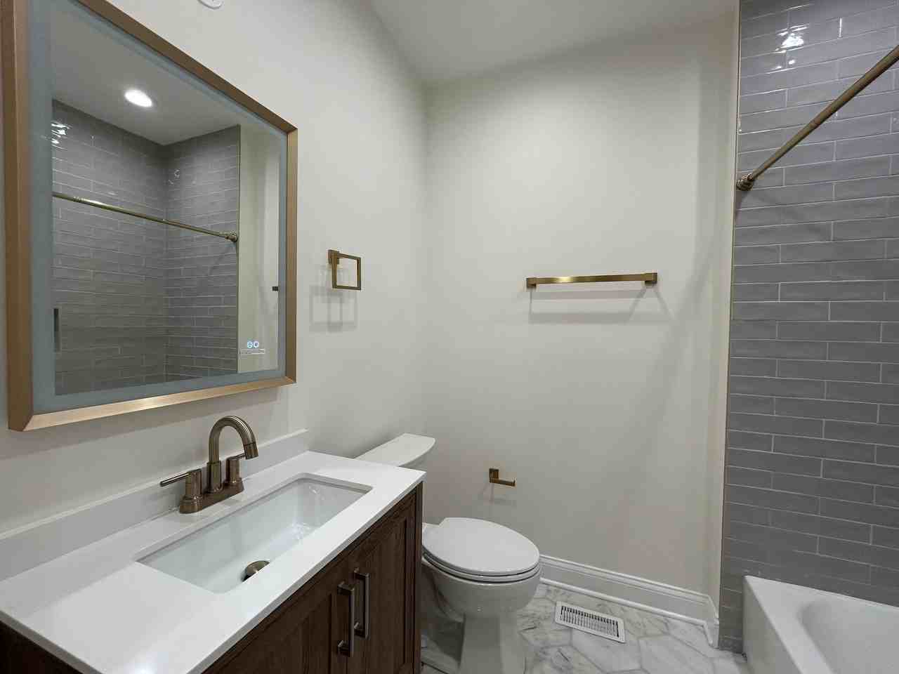 4636 N Hamilton Ave #36-1 - Photo 6 of 8