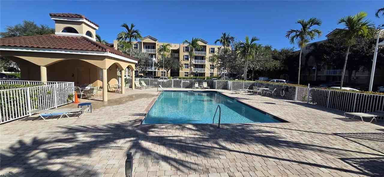 509 E Sheridan St #4043