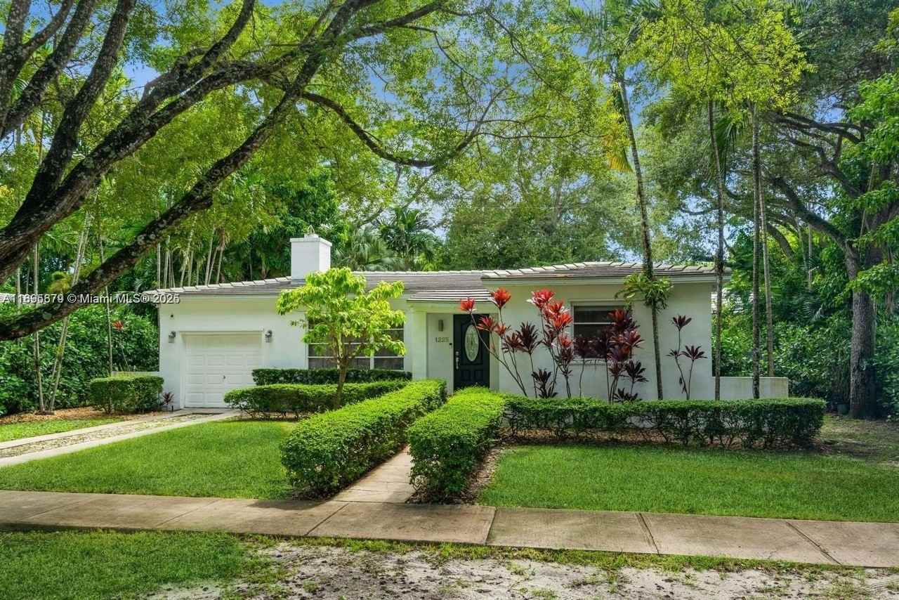 1225 Tangier St - Photo 4 of 18