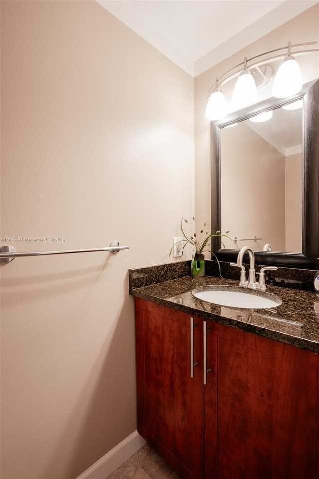 3024 S Oakland Forest Dr #3101 - Photo 6 of 20