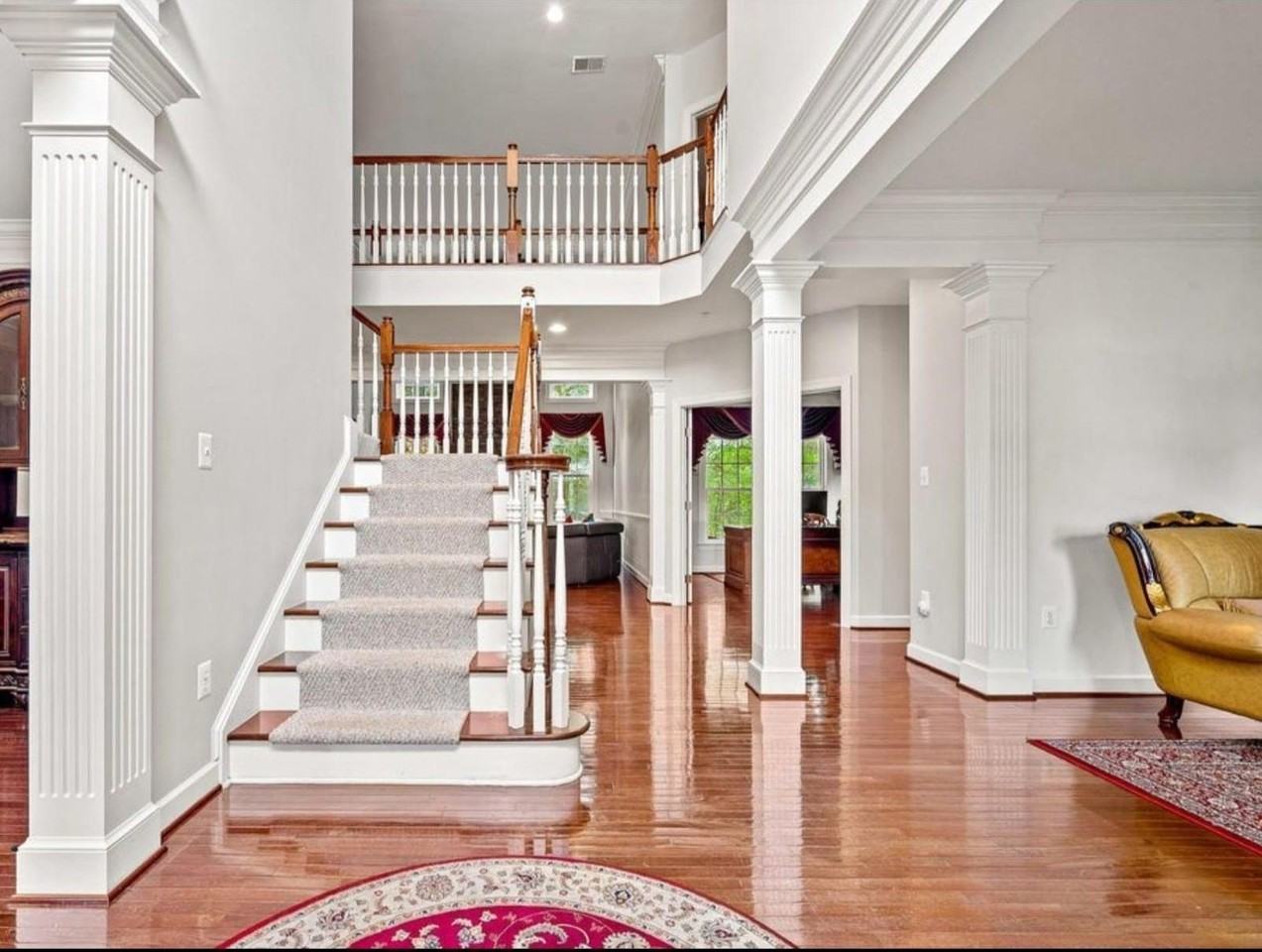 Diploma Dr - Photo 3 of 17