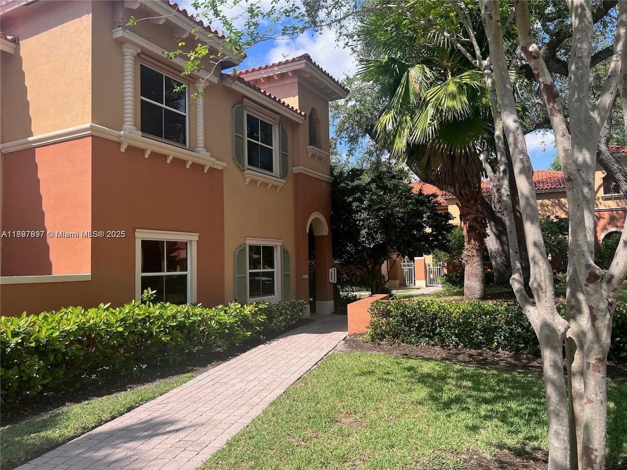 2224 Anchor Ct #2505 - Photo 3 of 28