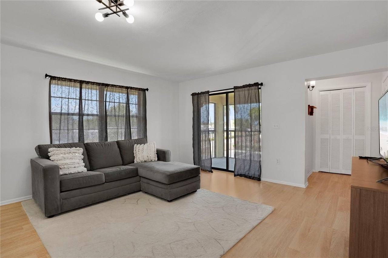 2415 Bayshore Gardens Pkwy #8 - Photo 7 of 31