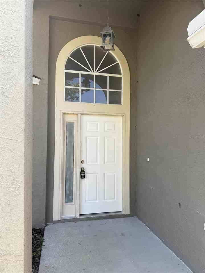 12653 Longcrest Dr - Photo 3 of 50