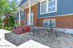 featured image of 1804 Brockton Ave