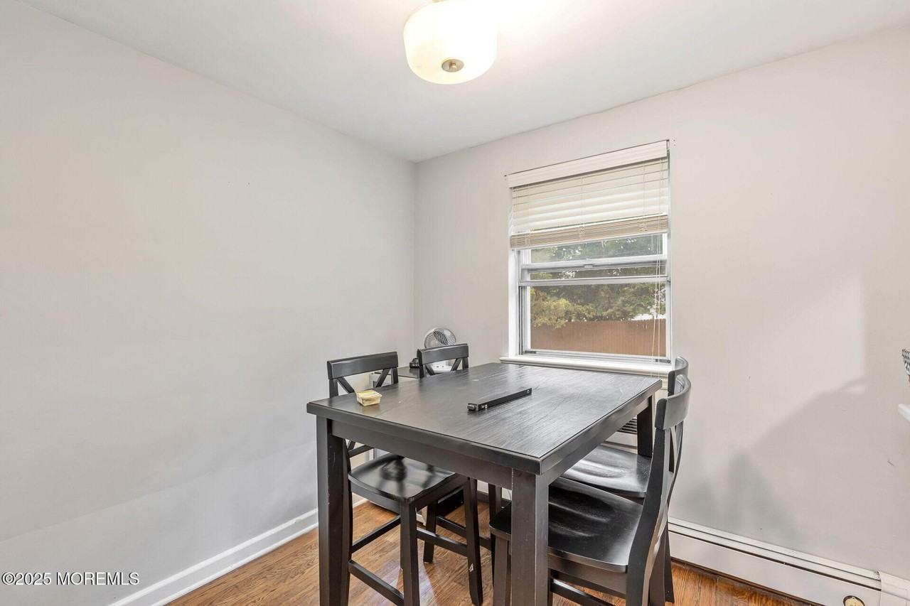 32 Manor Dr Unit 303 #303 - Photo 7 of 19