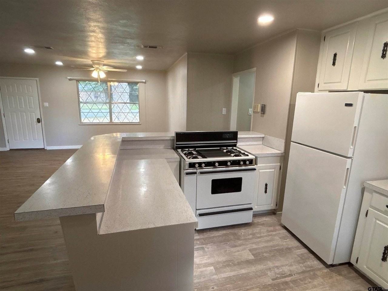 8149 Karen Dr - Photo 6 of 29