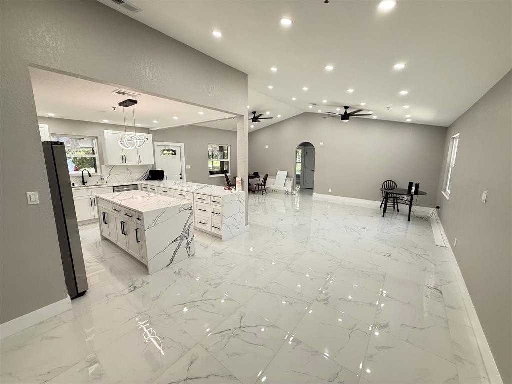 603 N Sunset Ave - Photo 5 of 40