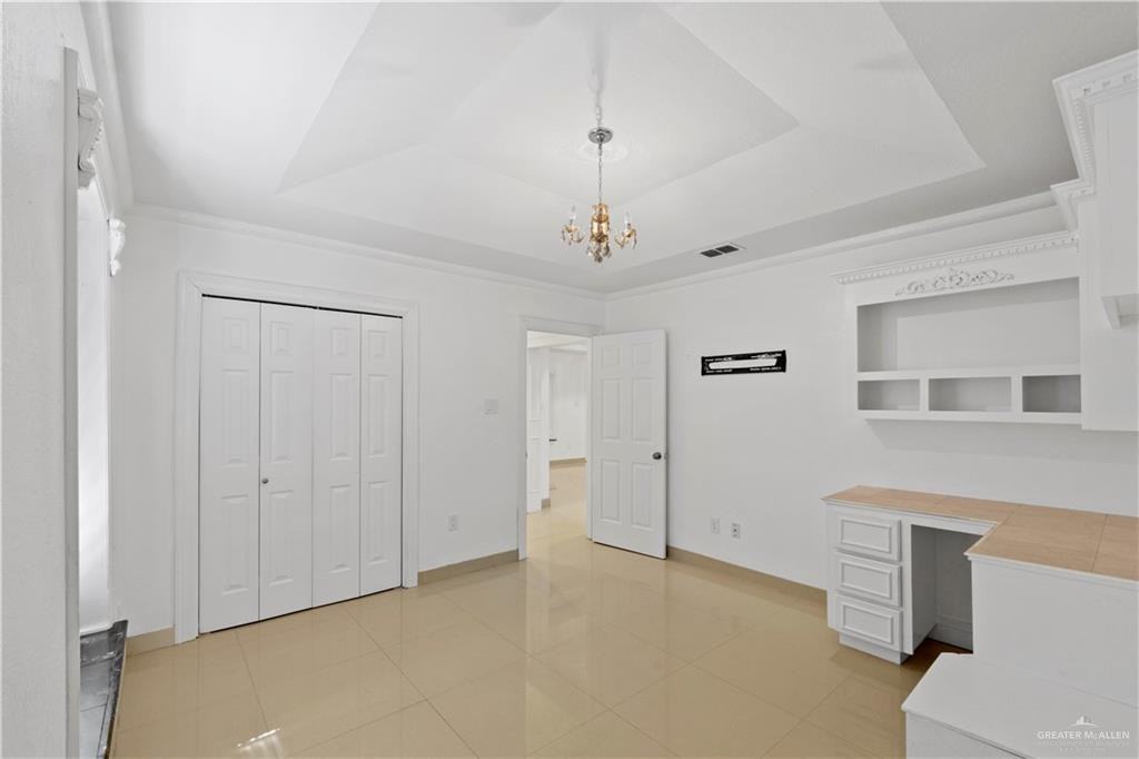 2203 E 19th St - Photo 2 of 21